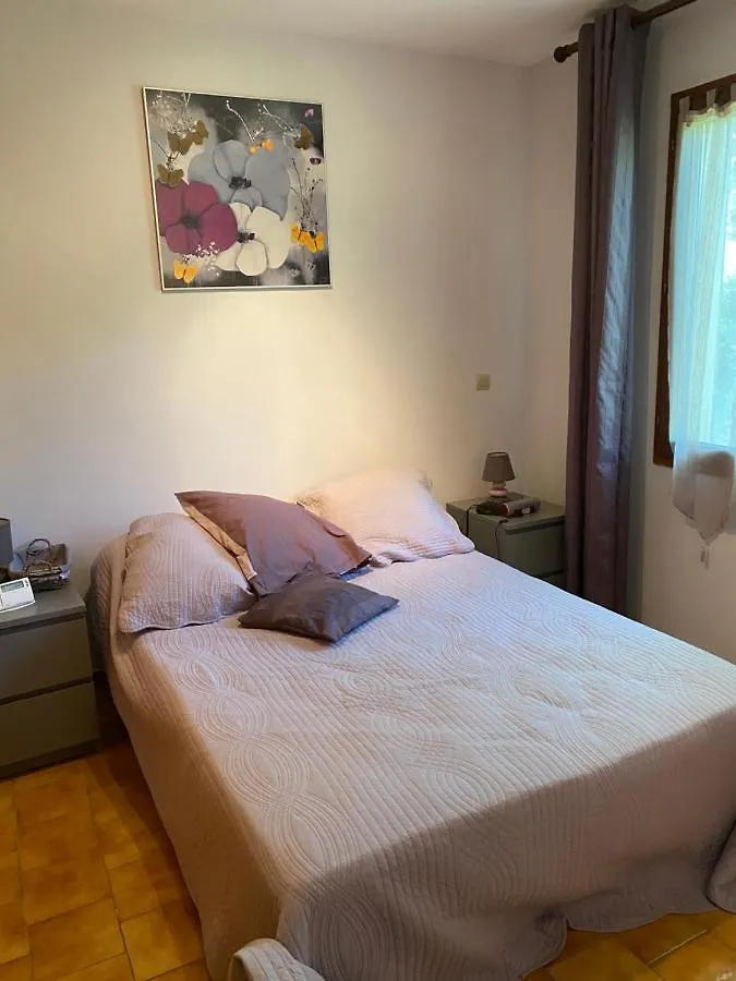 Maison Provencale En Campagne A Éguilles 0*,